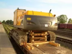 Transportation of excavator in the rail car